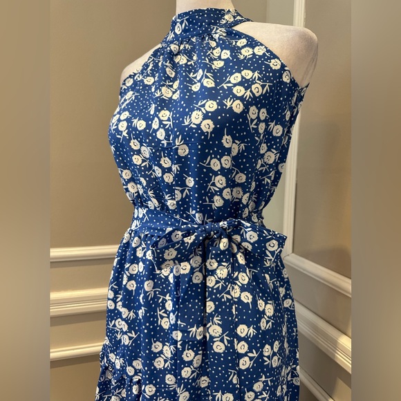 NWT Women’s Halter neck, Maxi layer dress in blue and Floral with leaf dot - Picture 4 of 9